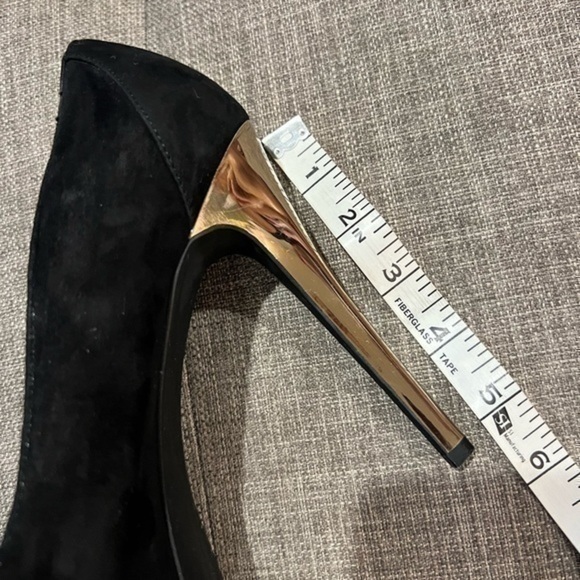 Michael Kors Suave Heels - Picture 8 of 10